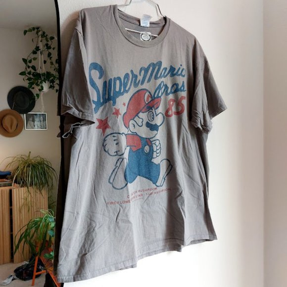 Nintendo Other - Nintendo Super Mario Bros. 85 Graphic Short Sleeve Tee, Gray, Men's XL